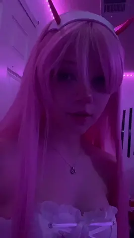 hiii!#youngcosplayer#fyp#zerotwo#zerotwocosplay