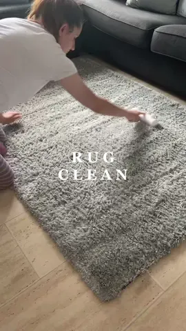 This was so satisfying! #cleanwith_kiraa #CleanTok #cleaningtiktok #cleaning #rugclean #hoover #hoovering #chomchomroller #pethairremover