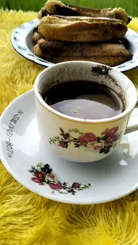 mega endah isuk ieu syahdu 🌧️☕👈🤗#sugenginjing🙏🙏 #ngopipagi #foryoupage