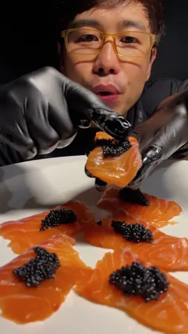 Lần Đầu Ăn TRỨNG CÁ ĐEN Sashimi CÁ HỒI Quá Ngon #caviar #blackcaviar #sashimi #cahoi #ansashimi