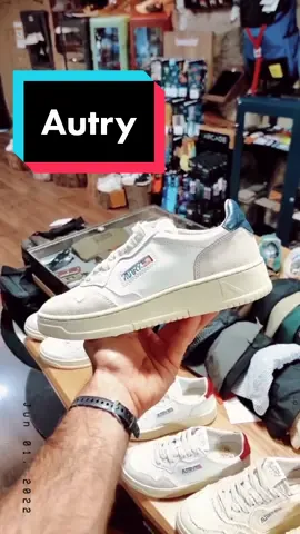 #Zapatillas #Autry , review en video de estas #sneakers americanas. Miralas todas en RegalizFunwear.es/autry