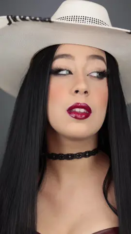 Preferem ruiva ou morena ? 😏 #makeup #goias #trend