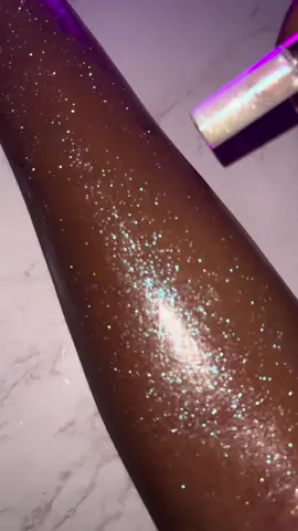 Interstellar Instant Dry Shimmer💫😍 #bodyshimmer #bodyshimmeroil #bodyshimmerspray #fyp #beauty