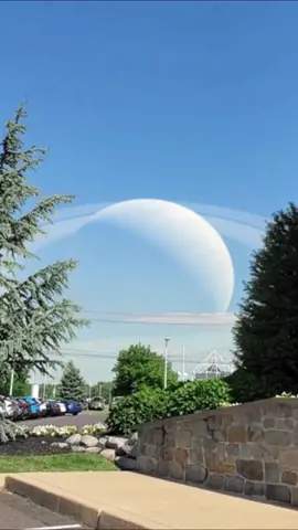 Saturn falling to Earth CAUGHT ON CAMERA #space #astronomy