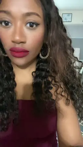 Let it be known, Alexa can’t be trusted👀 It’s not until the 19th. What’s up with that  @Amazon ? #FathersDay #alexa #echodot