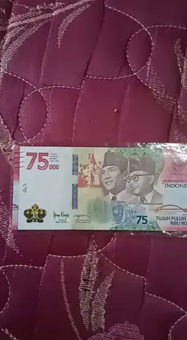 hidup itu tidak lepas  berdampingan sama rupiah,,,