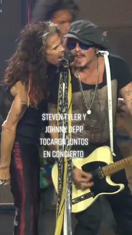 #johnnydepp Johnny Depp 🎸😍😍 Steven Tyler🎸 #steventyler #juntosimparables #concierto #concert #fantastic #guitarra #heavy #losangeles #rock #rockstar