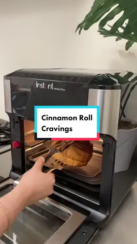 10/10 snack everyday! easy reheating with the Instant Vortex Oven. get yours during our 6.6 sale! 💯🔥🍽 #fyp #InstantPot#cinnamonroll #oven##EasyRecipe#foodieph #airfryertiktok