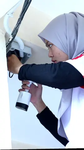 Jangan ingat perempuan tak boleh buat kerja lasak. Jom pasang CCTV. #fyp #fypシ #tiktokmalaysia #cctv #jombelajar #hanasecurity #dahua