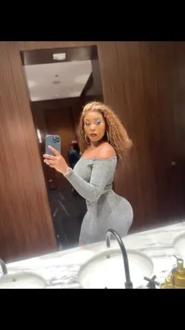 #qatarliving #viralvideos #blackgirlmagic #trending #fyp #qatarmodel #Lifestyle #qatar2022 #traveltiktok #dohaqatar #fashion #foryoupage #nigeriantiktok #turkey #travellife #partygirl #solodatenight