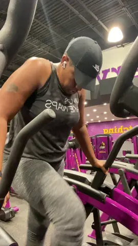 Cardio-45 minutes on the ARC trainer. Even though it wasn’t leg day it felt like leg day after I got off this machine.