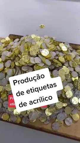 Etiquetas personalizadas para sua marca. Fizemos qualquer tamanho.