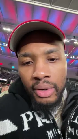 #DamianLillard gives his #KambososHaney prediction 🌟