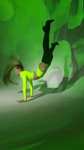 We believe Polina @Polly Oricci  can fly 🔥 #flyingdancer #rec#suportme