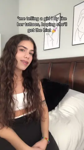 whenever a girl compliments me i always assume she’s just being friendly…being a wlw is confusing :’( #lgbt #wlw #gay #lesbiansoftiktok🏳️‍🌈 #flirting