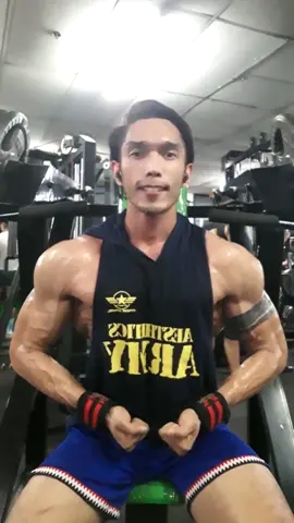 A compilation of vidclips i got during my Monday shoulder training day. Squeezed in some slight posing. 2 weeks out from IFBB Bicol and 4 weeks out from IFBB Nationals 2022. LFG! #Batanghipe #ifbbphilippines #fyp #shoulderworkout #posingideas #GymTok #anxietyrelief #fightdepression #mensphysique #mensphysiqueathlete🇵🇭