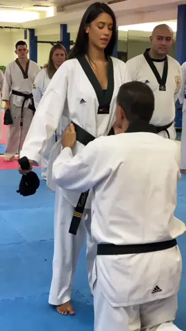 Cinturón negro III Dan🖤 #taekwondo #taekwondogirl #taekwondokicks #taekwondogirls #artesmarciales #martialarts #karate #mundotaekwondo #taekwondista #taekwondistas #venezuela #venezolana #venezolanas