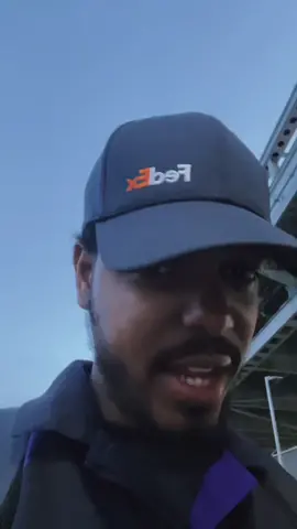 De casualidad no me mandron el carro en grua 😅😂 #lasership #fedex #nyc #latino