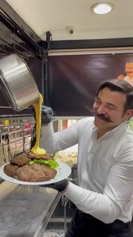 Bugün Ne Yiyeceğiz? 😉 #bugünneyiyeceğiz #pilavburger #baruthane #baruthanepilavcısı #kutsalbıyık