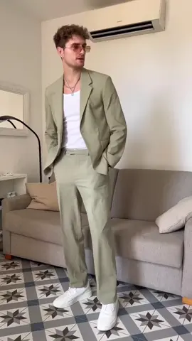 best summer suit color 🫶🏼 #OOTD #suitstyle #summersuits #mensfashion