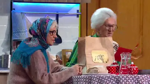 Уральские пельмени . бабушки и бургеры#уральскиепельмени