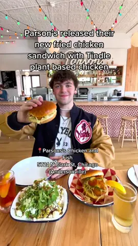 [ad] go to Parson’s in Andersonville Chicago tomorrow for a free fried chicken sandwich featuring Tindle! from 11 am until supplies last!🔥 @TiNDLE #chicago #freefood #chicagofoodie #friedchicken #chicagofoodspots #visualsbyjack