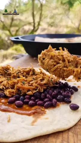Enchiladas out of this 🌎  #menwiththepot #foodporn #asmr #fyp #foryou #nature #forest #cooking #food #fire