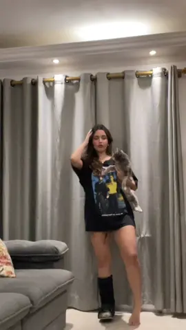 confundi com a camila queiroz #chango