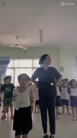 Co giao hay khoc nhe 🥲