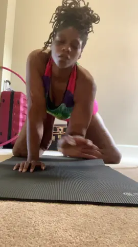 Workin on my #splits and #flexibility be like  😛 @lizzo #yogatime #selfcarejourney  #looseskin #comfortableinmyskin #bodypositivity #homeworkout #wheremygirlsat #wlscommunity #wlsjourney #lovetheskinyourein