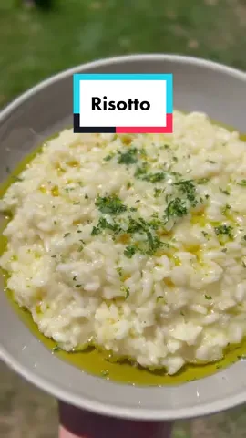 How to make Parmesan risotto! #risotto #cooking #italianfood #risotto101 #cooktok
