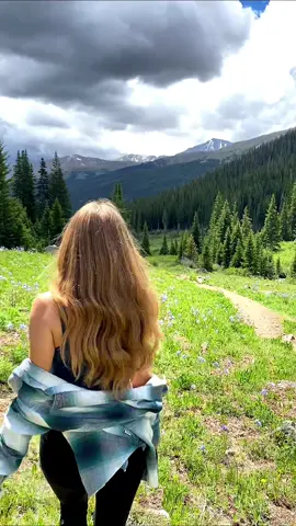 And hiking we go 🥾 #naturegirlvibes #naturegal #naturetok2022 #hikersupport #hikersoftiktok #hikersofinstagram #hikeingviews #hiketiktok #hikingtokers #hikingtoktok #hikerslife #hikelife🥾 #hikelifeadventures #outdoorsygals #sheiswild #natureloves #mountainlove #mountainlovergirl #mountainlover