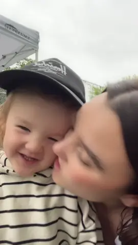 We’ve been loving all the markets lately! #farmersmarket #farmersmarketlife #nightmarket