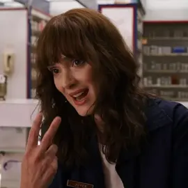 Apaixonada nessa coroa || #strangerthings #joycebyers #strangerthings4 #winonaryder #st #stranger #edit #foryou #fy #fypシ