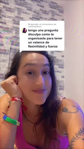 Responder a @cristinaallaire  buscando em equilibrio entre flexi y fuerza ✌🏽 #flexibilidad #estiramientos #flexiyoga #flexibilidadchallenge #fuerzaencasa