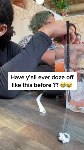She was zoned out like a mf 😭😭😂😂😂 @tyrahliani #fyp #foryou #larobenz #viral #blowthisup #comedy #funny #kids