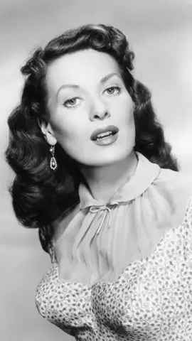 The queen of Technicolor, Maureen O’Hara. #women #beauty #vintage #nostalgia #1940s #1950s #actress #maureenohara