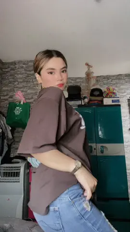 My new fave oversized shirttt ✨ #cheapthrills #trending #dancechallenge #fyp #foryourpage #fypシ #tiktokaftershift  #cutie