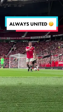 Gary Neville is a 𝗥𝗲𝗱 🔴 #UnitedOnTikTok  #MUFC  #ManUtd #GaryNeville  #Neville  #Socceraid