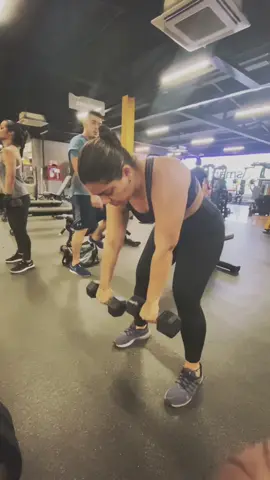 ¡Vamos que vamos! 💪🏽 #fyp #GymTok #gym  #SelfImprovement  video by @lente.urrutia