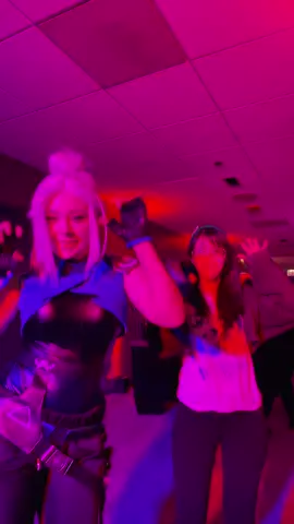 The Valorant Tournament had the wildest lights here 😂 #MakeASplash #valorantcosplay #givesyouwiiings #Valorant