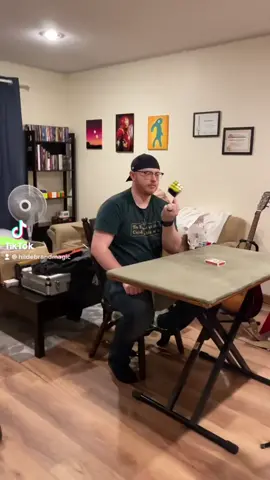 We not gonna talk about that Rubik’s Cube though? 👀