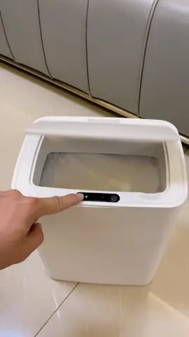 Intelligent induction trash can, so that the kitchen bathroom no longer smell, convenient and advanced.#trashbin #Home #hot #share #goodthing #intelligent #induction