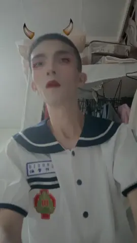 這是我穿制服中興國中的女制服