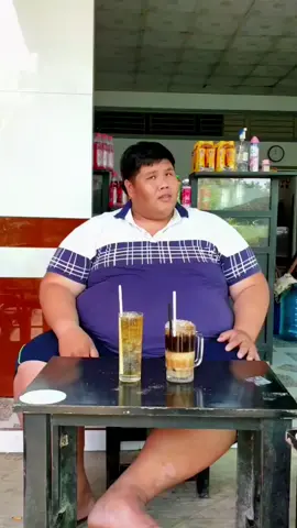 cà phê sáng với tôi được không 🤣