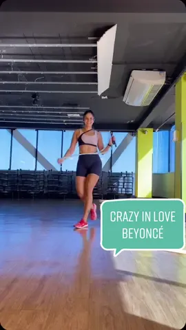 Duvido que Beyoncé tem um tênis desse com uma pisada torta e charmosa que nem a minha! 🤭👀😅 #beyonce #craziinlove #jumprope #pularcorda #danca #fy #viral #mulheresquetreinam
