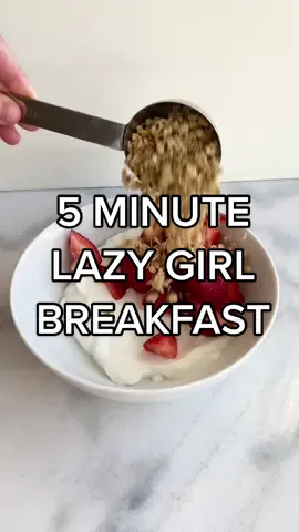 Full recipe on my IG movementbymk - trust me you’ll be obsessed #greekyogurt #fage #greekyogurtbowls #proteinbreakfast #proteinbreakfastidea #proteinbreakfasts #breakfastrecipe #lasygirlmeals #lazygirlmeal #EasyRecipe #easybreakfast #fyp #foryou