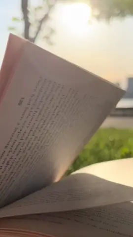 Matilda, its all alright. #BookTok #matilda #books #bookaesthetic #pageflippingasmr #pageflipping #calming