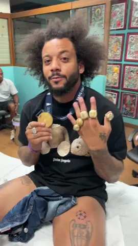 The tattoo clearly needed some update ✋🏾💫 #M12