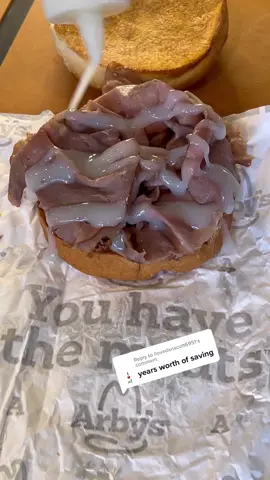 Reply to @ilovedanscott6951 they got the meats and I got the sauce 🤣 @Arbys #sweetsauce #arbys #arbysmenu #addicted #roastbeef #duetthis